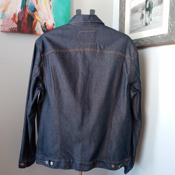 Levi's Dark wash rigid trucker jacket Size XXL but runs smaller  NWOT - Picture 2 of 8